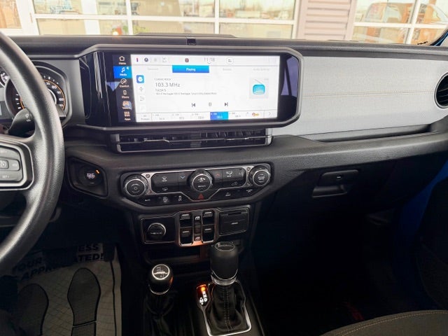 2025 Jeep Gladiator Nighthawk 4x4 *Ltd Avail*