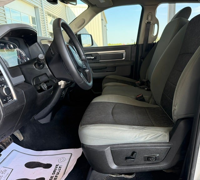 2019 RAM 1500 Classic SLT 4x4 Crew Cab 5'7" Box