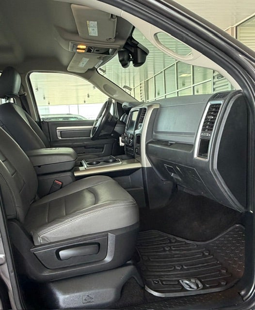 2015 RAM 1500 4WD Crew Cab 5.7 Ft Box Outdoorsman