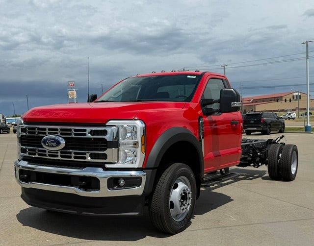 2026 Ford Super Duty F-550 DRW XLT 2WD Reg Cab 145" WB 60" CA