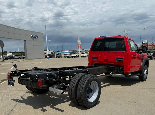 2026 Ford Super Duty F-550 DRW XLT 2WD Reg Cab 145" WB 60" CA
