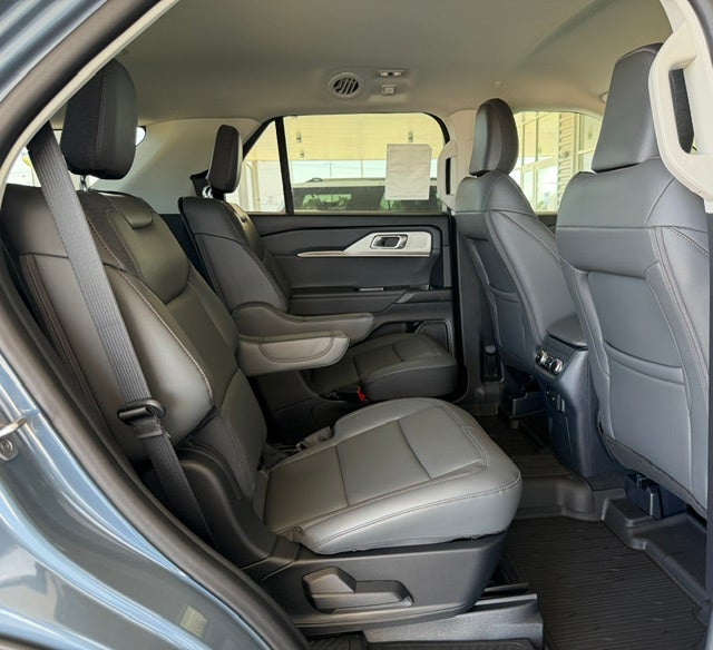 2026 Ford Explorer Active w/100A Pkg 4WD