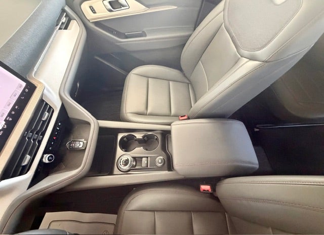 2026 Ford Explorer Active w/100A Pkg 4WD