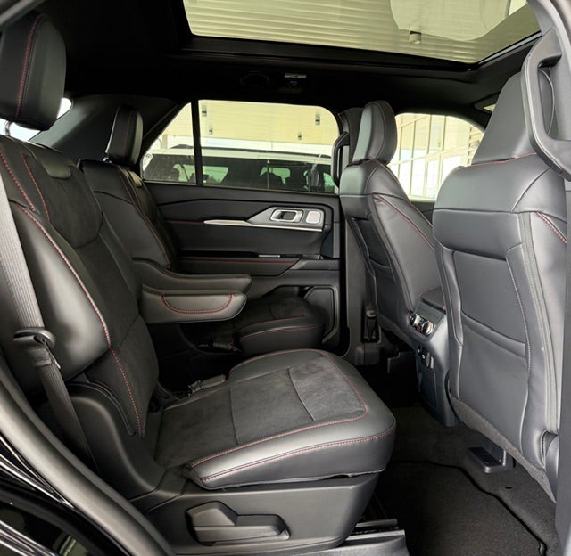 2026 Ford Explorer ST 4WD