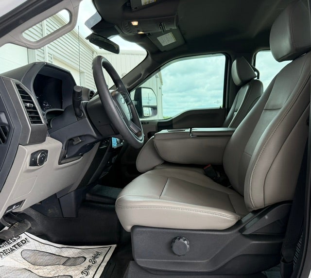2022 Ford Super Duty F-250 SRW XL 4WD Crew Cab 8' Box