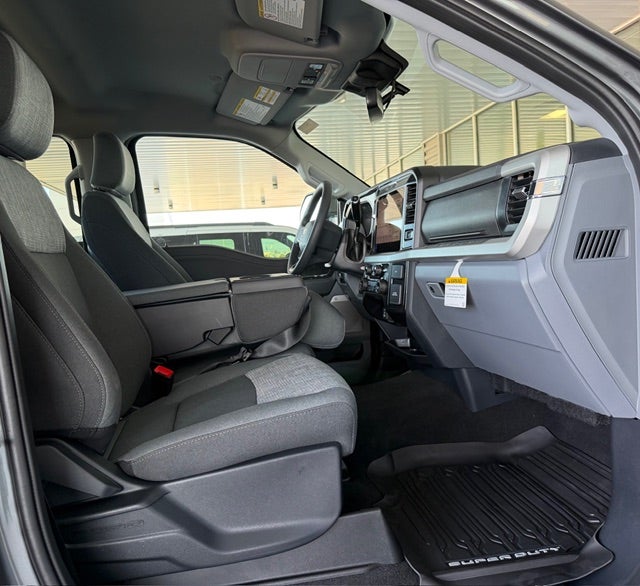 2026 Ford Super Duty F-250 SRW XL 4WD Crew Cab 6.75' Box