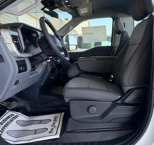 2026 Ford Super Duty F-250 SRW XL 4WD Reg Cab 8' Box