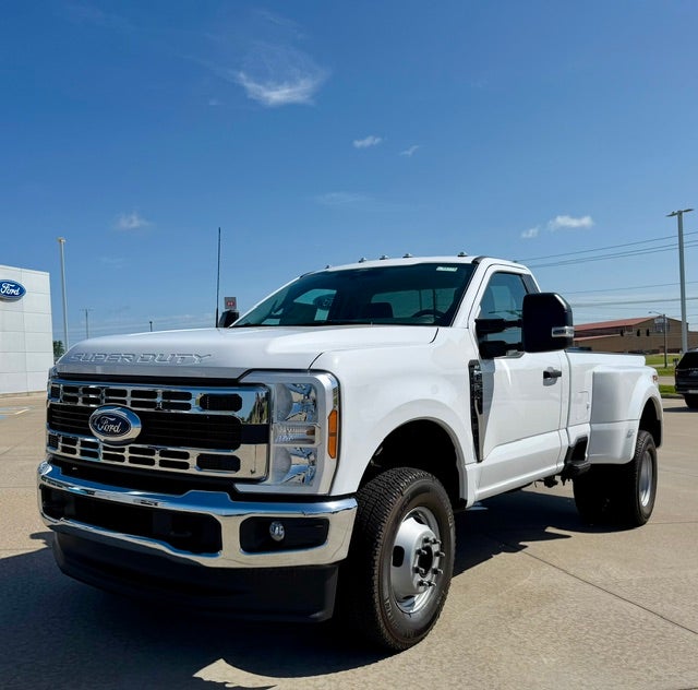 2026 Ford Super Duty F-350 DRW XL 4WD Reg Cab 8' Box