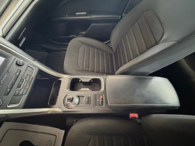2020 Ford Fusion SE FWD
