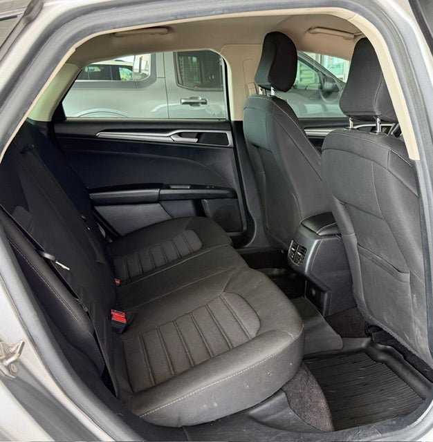 2020 Ford Fusion SE FWD