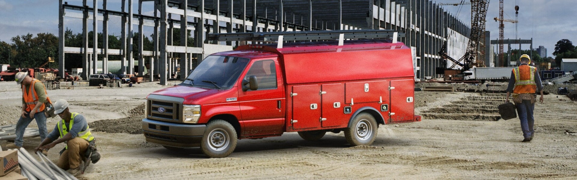 Ford E-Series Cutaway in race red